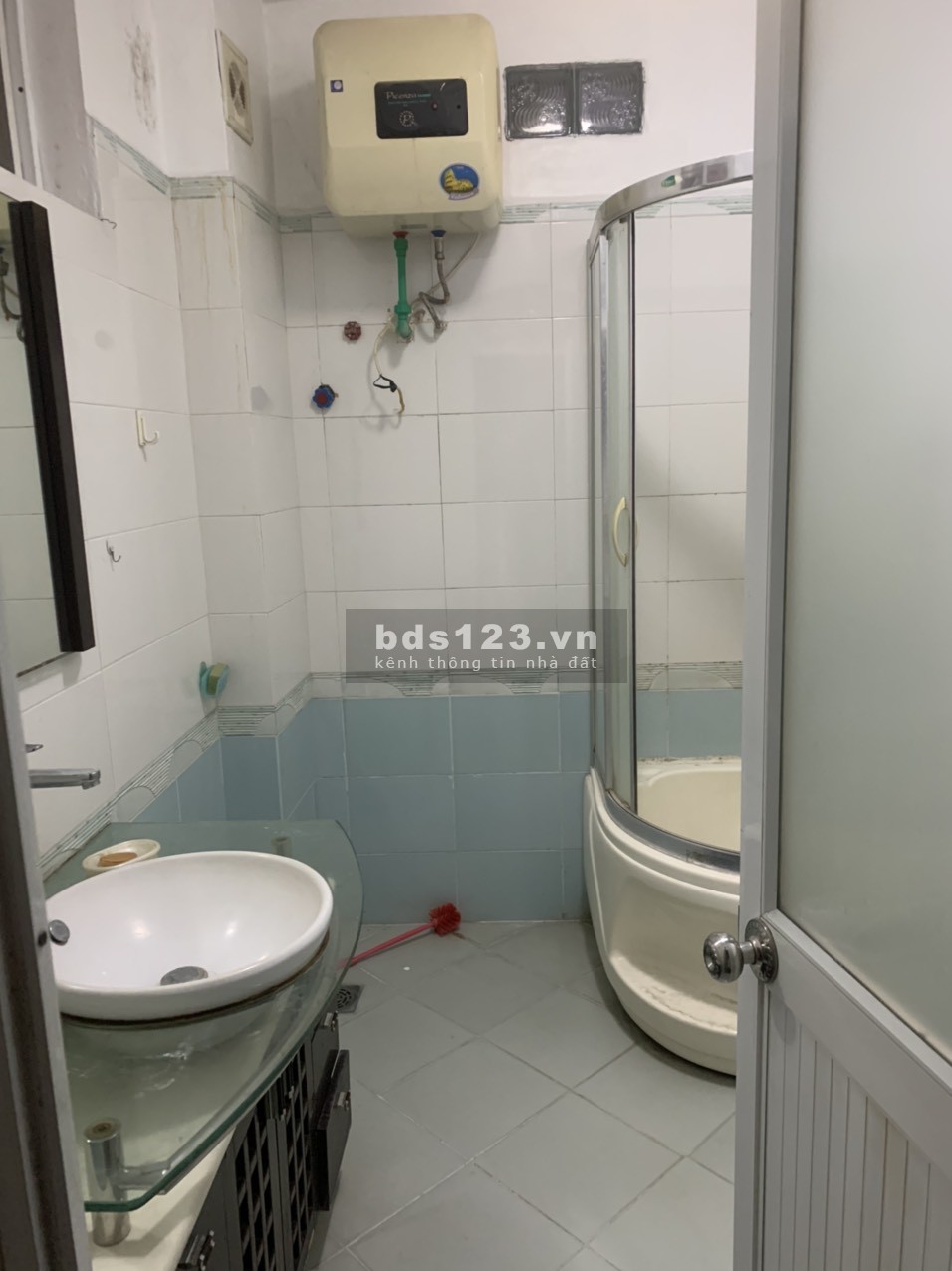 Chính chủ cho thuê căn hộ ngõ 105 Xuân La 4Tx75m, có thang máy, chỗ để ô tô. 22tr/t