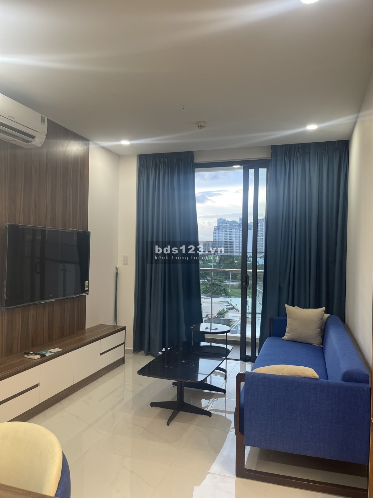 Cho thuê căn hộ 2 phòng ngủ full nội thất cao cấp D'lusso Quận 2, giá tốt