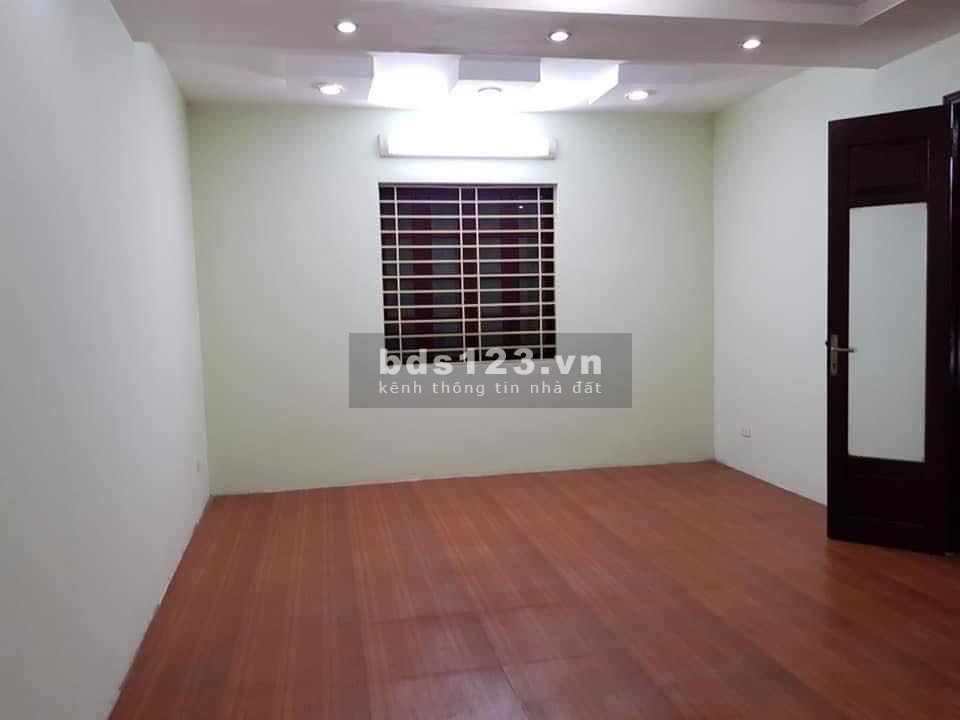 Cần bán nhà Phố Bạch Mai - DT 62m mt 6.5m - 8M ra mặt phố ô chờ thang máy