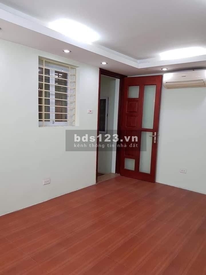 Cần bán nhà Phố Bạch Mai - DT 62m mt 6.5m - 8M ra mặt phố ô chờ thang máy