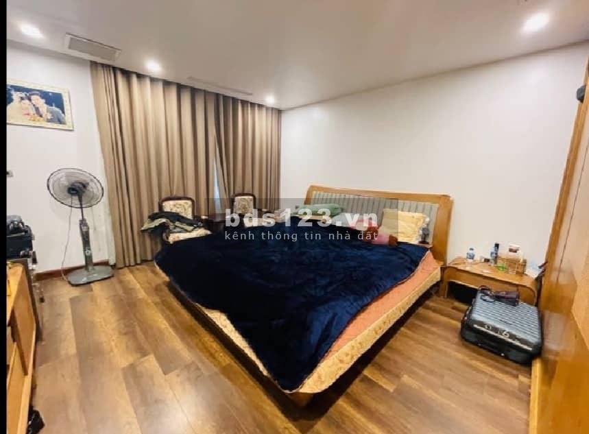 Bán biệt thự phố Hoa Lan Vinhomes Long Biên dtsd 250m2, 5 tầng, giá 76.5 tỷ