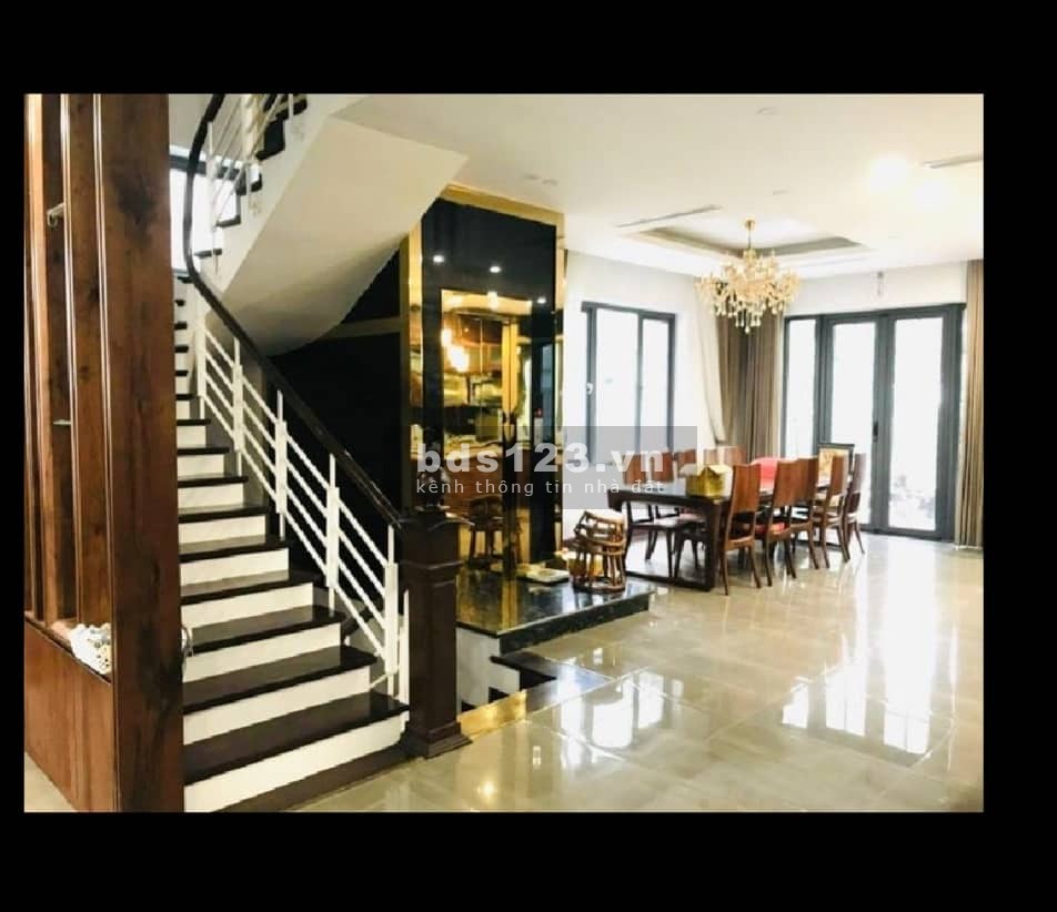 Bán biệt thự phố Hoa Lan Vinhomes Long Biên dtsd 250m2, 5 tầng, giá 76.5 tỷ