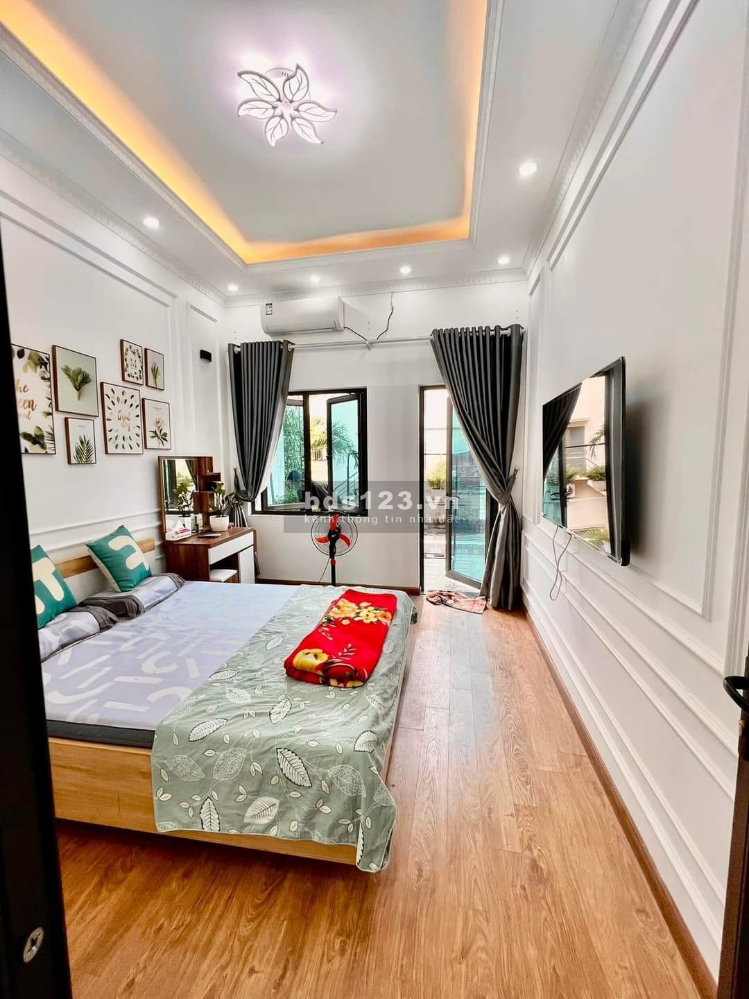Chính chủ bán nhà lô góc 3 mặt thoáng DT 40m² x 4 tầng mặt ngõ cách phố 30m
