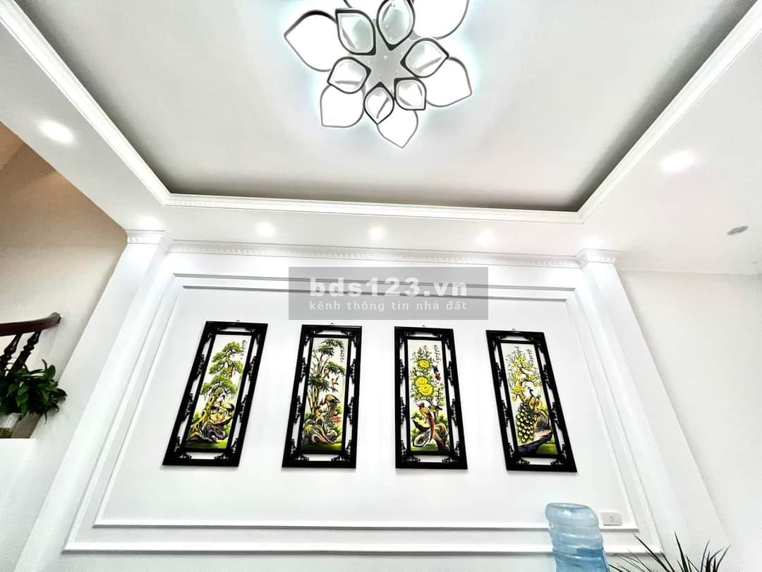 Chính chủ bán nhà lô góc 3 mặt thoáng DT 40m² x 4 tầng mặt ngõ cách phố 30m