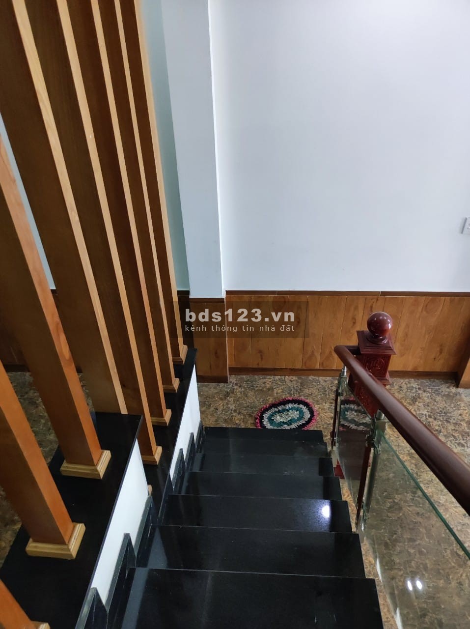 Nhà mặt tiền lớn Thạnh Xuân 13 cách mặt tiền Quốc Lộ 1A 50 đối diện bên kia đường là Gò Vấp