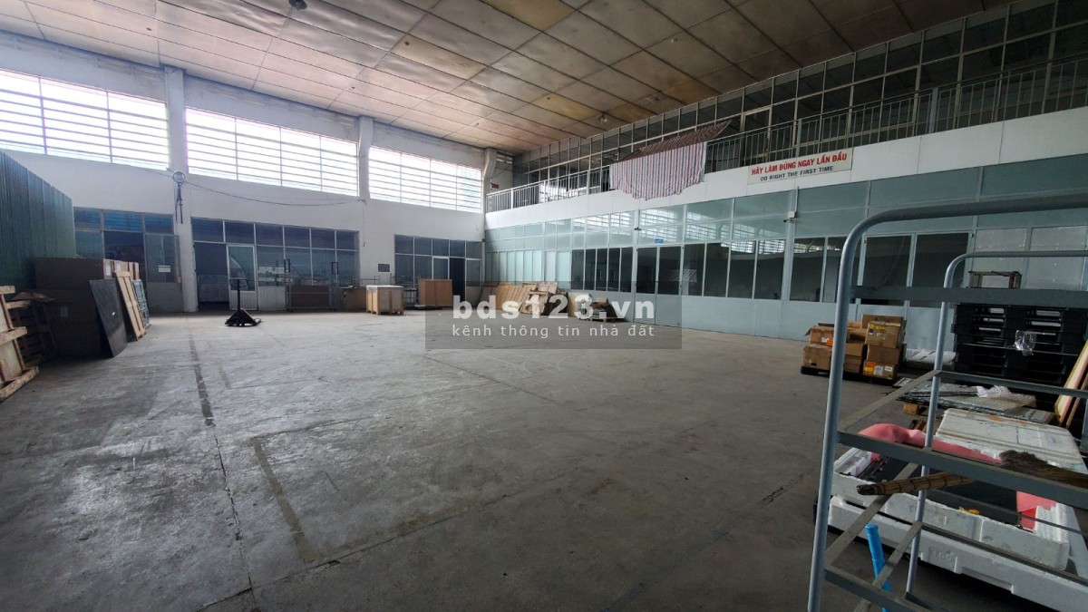 Cho thuê kho xưởng dtsd 800m2-1000m2 đường Đỗ Xuân Hợp, Phước Long B, Quận 9