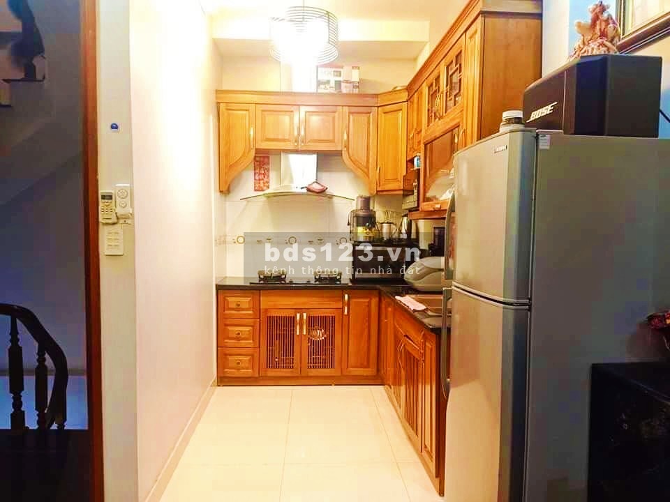 Bán Nhà 4,5 tầng tại Thụy Khuê giá tốt đầu tư khu an ninh, yên tĩnh