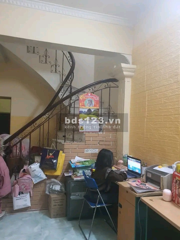 Bán nhà Bà Triệu 3 tầng đúc giá 5.3 tỷ phân lô Vip vài bước là ra phố Lê Lợi