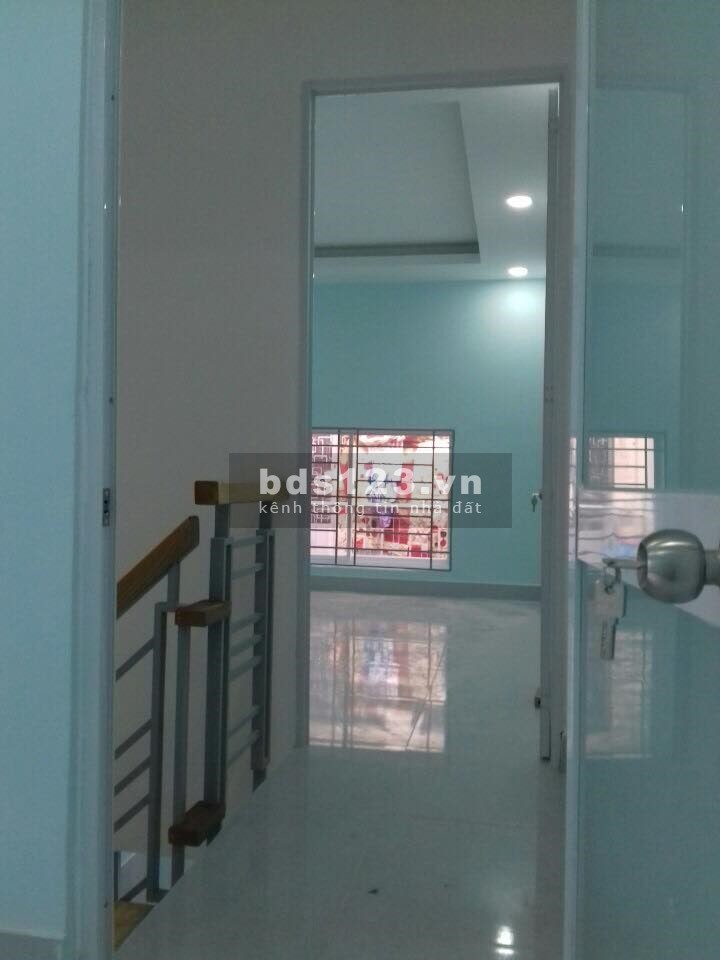 Bán nhà riêng Quận Tân Phú sổ hồng chính chủ pháp lý minh bạch, rõ ràng