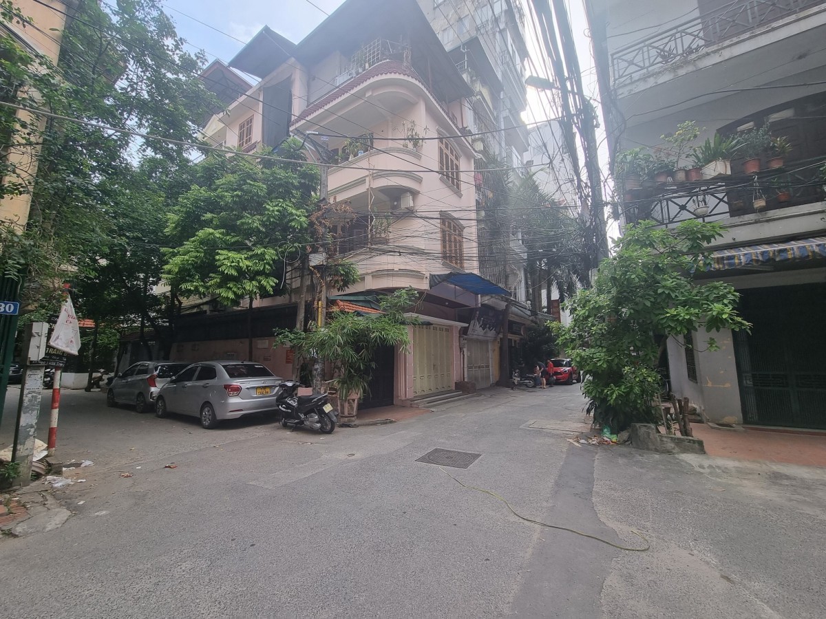 Nhà lô góc Trần Quang Diệu, quận Đống Đa sở hữu vị trí đắc địa