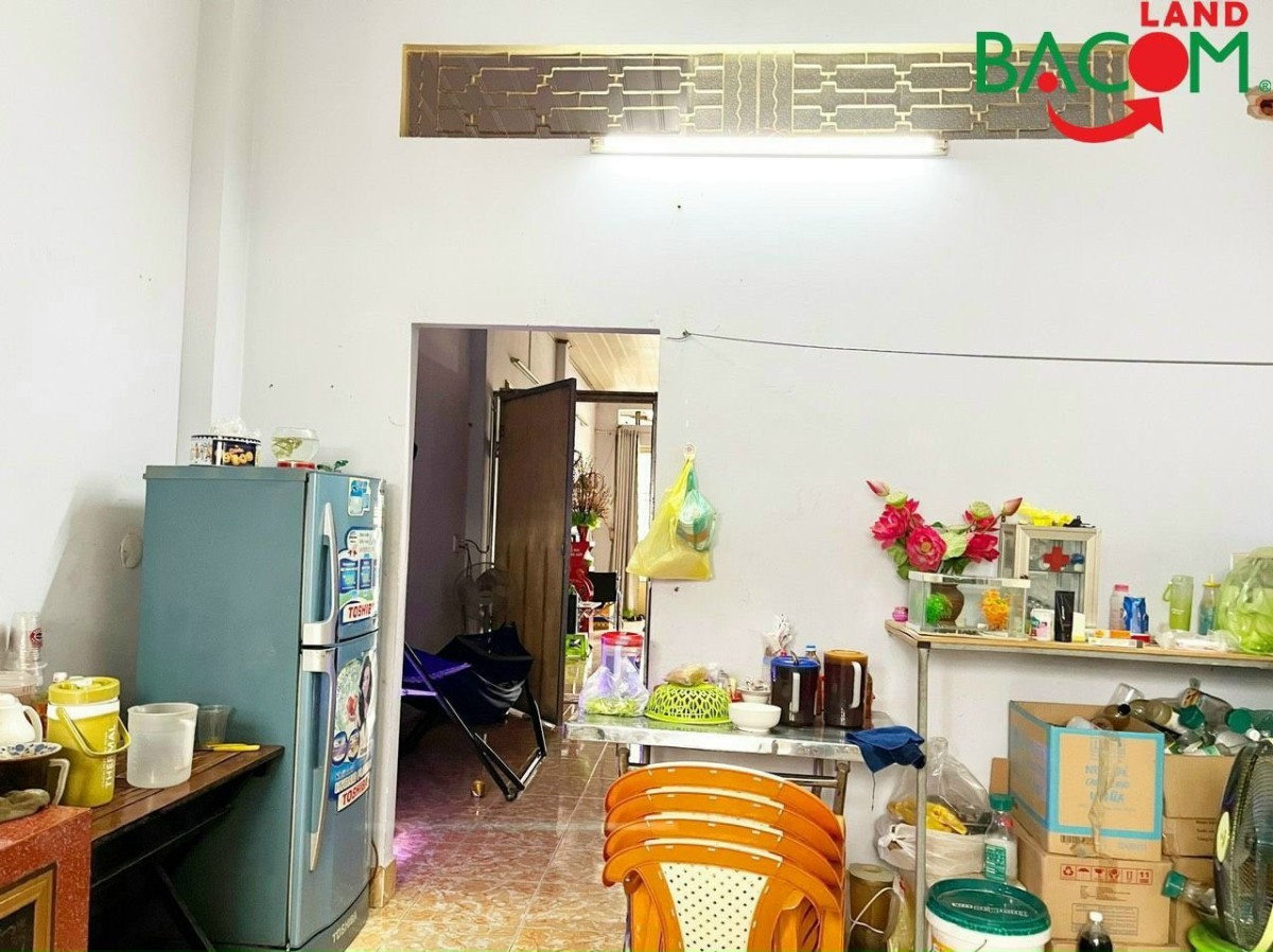 Nhà mặt tiền kinh doanh thuận lợi,bên hông BigC Tân Hiệp,dtsd 72m2, SHR, thổ cư 100%