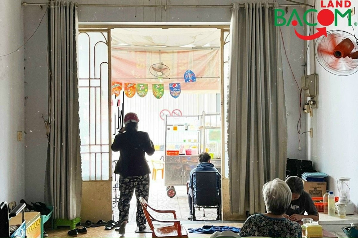 Nhà mặt tiền kinh doanh thuận lợi,bên hông BigC Tân Hiệp,dtsd 72m2, SHR, thổ cư 100%