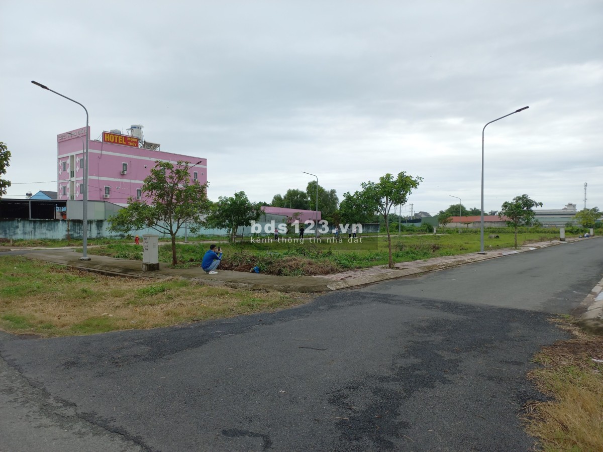 Bán đất thổ cư chính chủ 5x18m, SHR, cạnh HOTEL MỘNG THÚY,đường nhựa 9m, lh 0934681256
