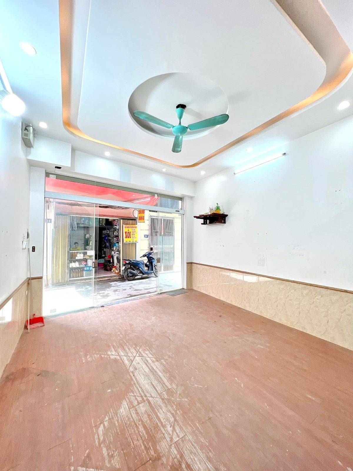 Nguyễn Hoàng 40m2x5T ô tô qua ngõ thông, cực đông kinh doanh đỉnh gia chỉ 5,3 tỷ