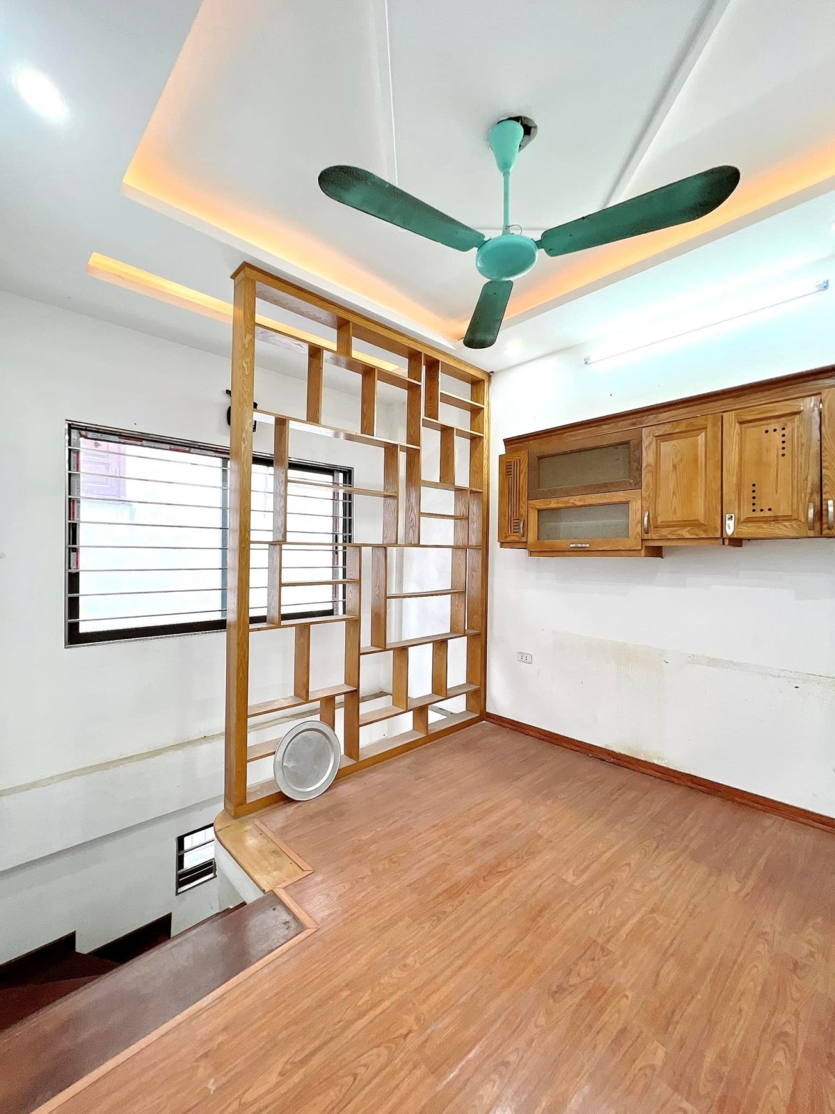 Nguyễn Hoàng 40m2x5T ô tô qua ngõ thông, cực đông kinh doanh đỉnh gia chỉ 5,3 tỷ