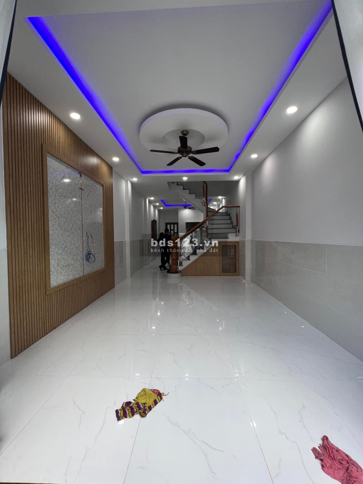 Bán gấp nhà, Linh Chiểu, Thủ Đức, 48m2, 2 tầng mới, Hẻm xe hơi, 3 tỷ4.