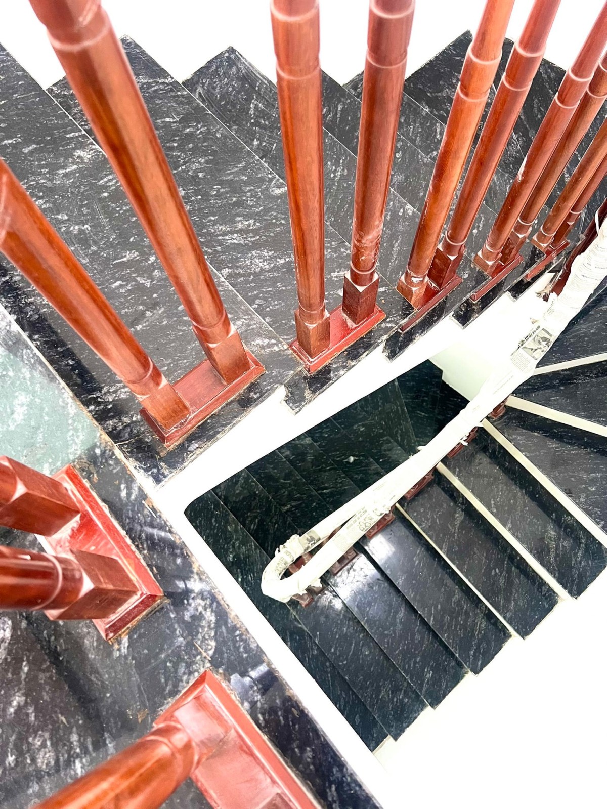 Cần bán nhà lô góc, Ngọc Lâm, Long Biên diện tích 40m2, 5 tầng, Mặt tiền 3,5m giá 4,3 tỷ