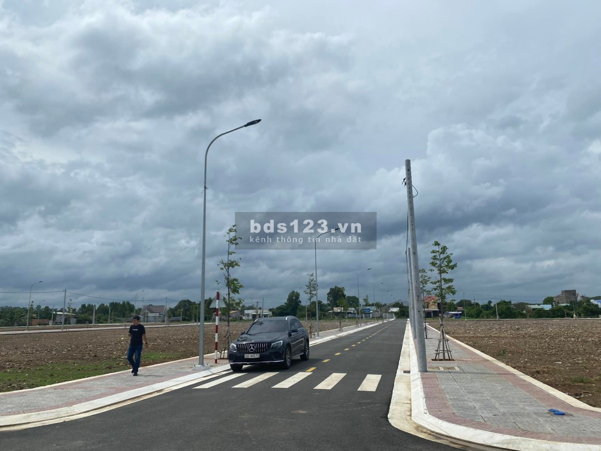 Bán lô đất thổ cư mặt tiền ĐT 52 Bà Rịa giá 1.45 tỷ, lh 0909370517