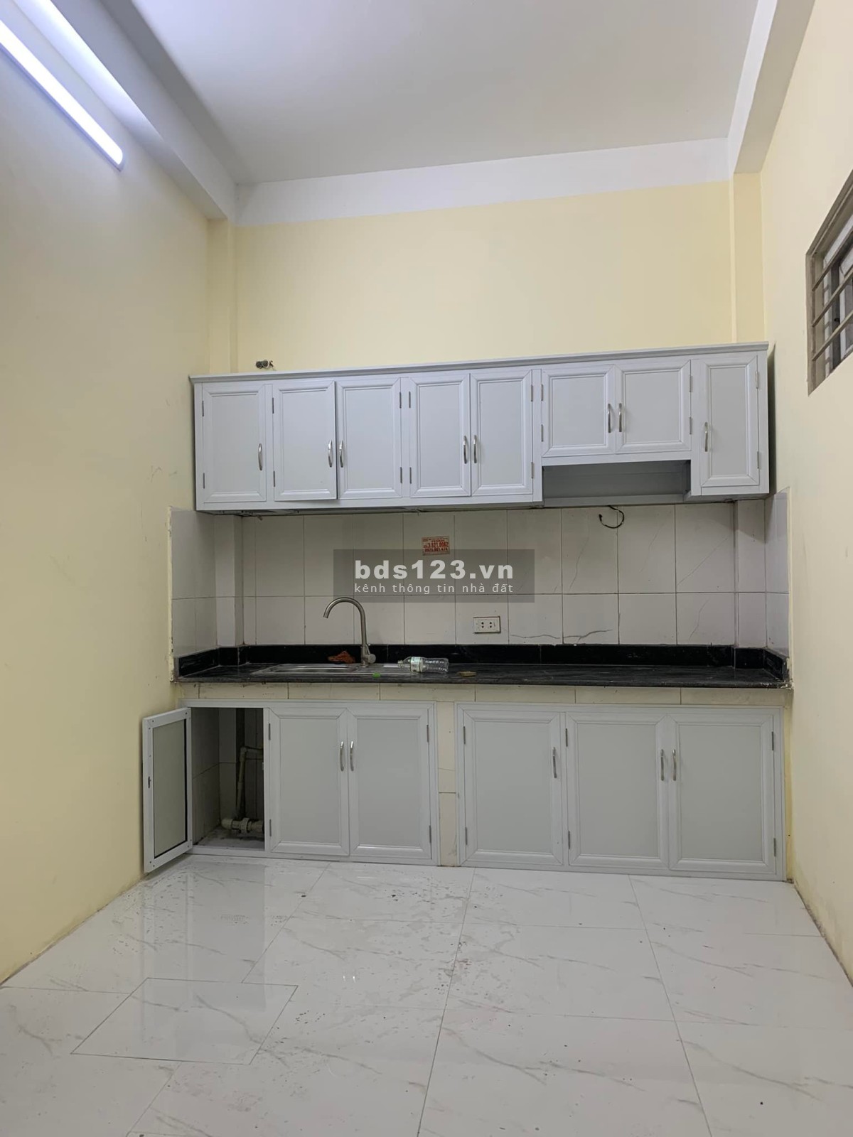 Chỉ 2,7 tỷ bạn sẽ sở hữu ngay căn nhà Minh Khai, Hai Bà Trưng 34m2 x 4 tầng, mặt tiền 3m.