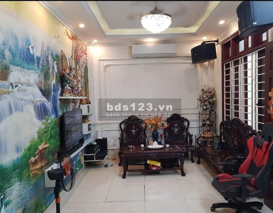 Bán nhà Bồ Đề gần hồ ngay phố gần ô tô giá chỉ 3.5 tỷ khu vực an ninh cực hiếm