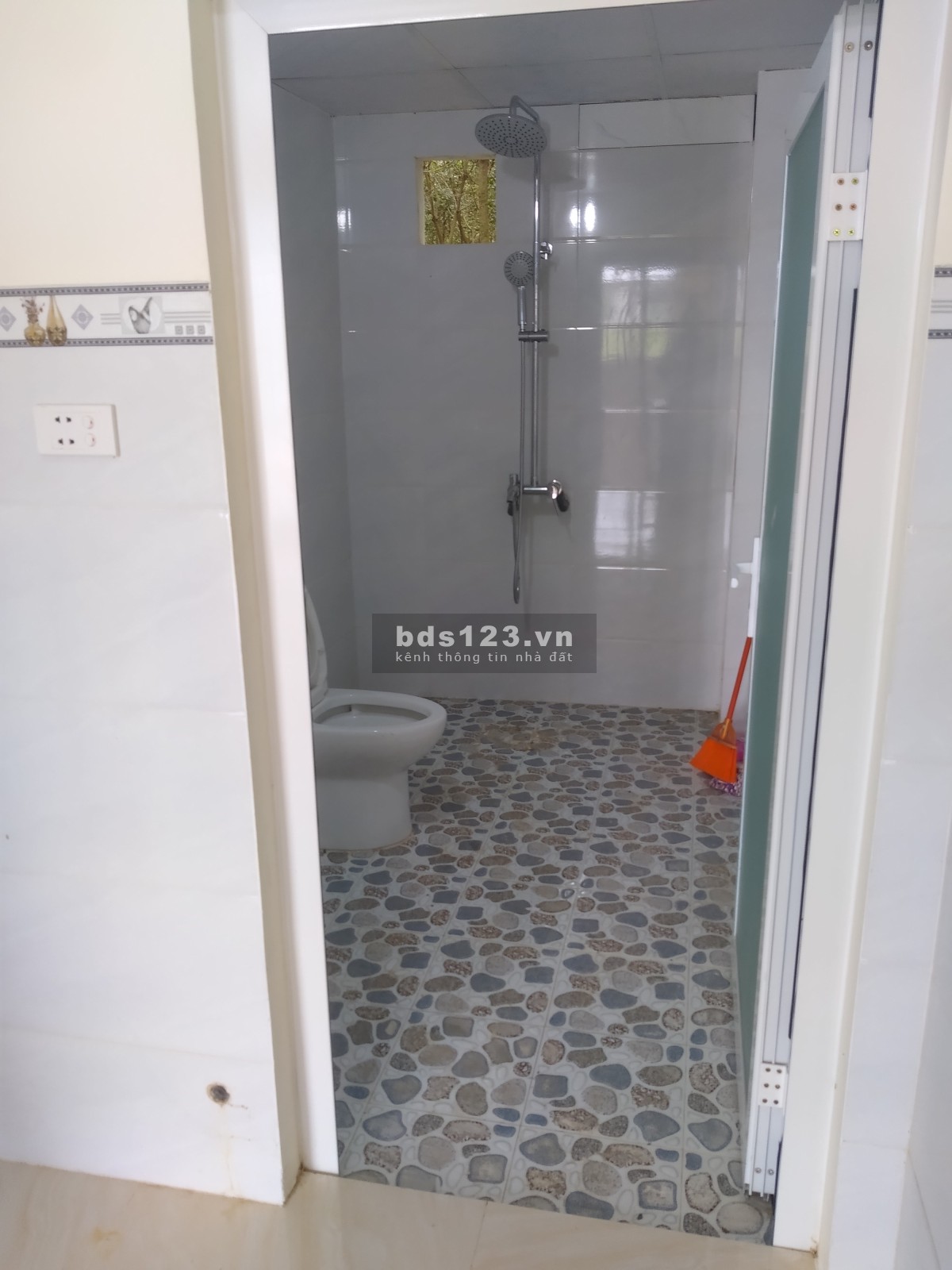 Nhà 1 trệt 1 lửng diện tích 70m2 giá 657 triệu tại Chơn Thành, Bình Phước