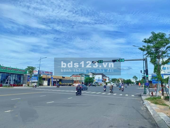 Bán đất gấp đất nằm dọc theo QL22