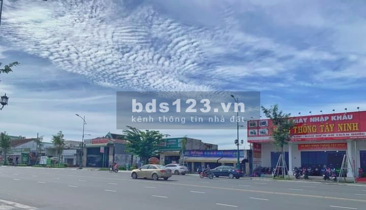 Bán đất gấp đất nằm dọc theo QL22