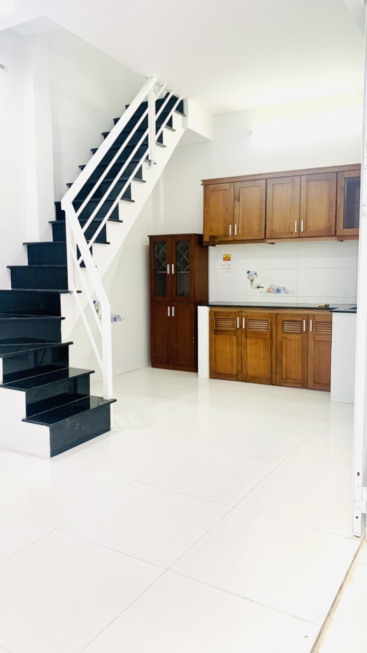 Bán gấp nhà đẹp giá rẻ Quận Gò Vấp, đường thống nhất, pháp lý chuẩn