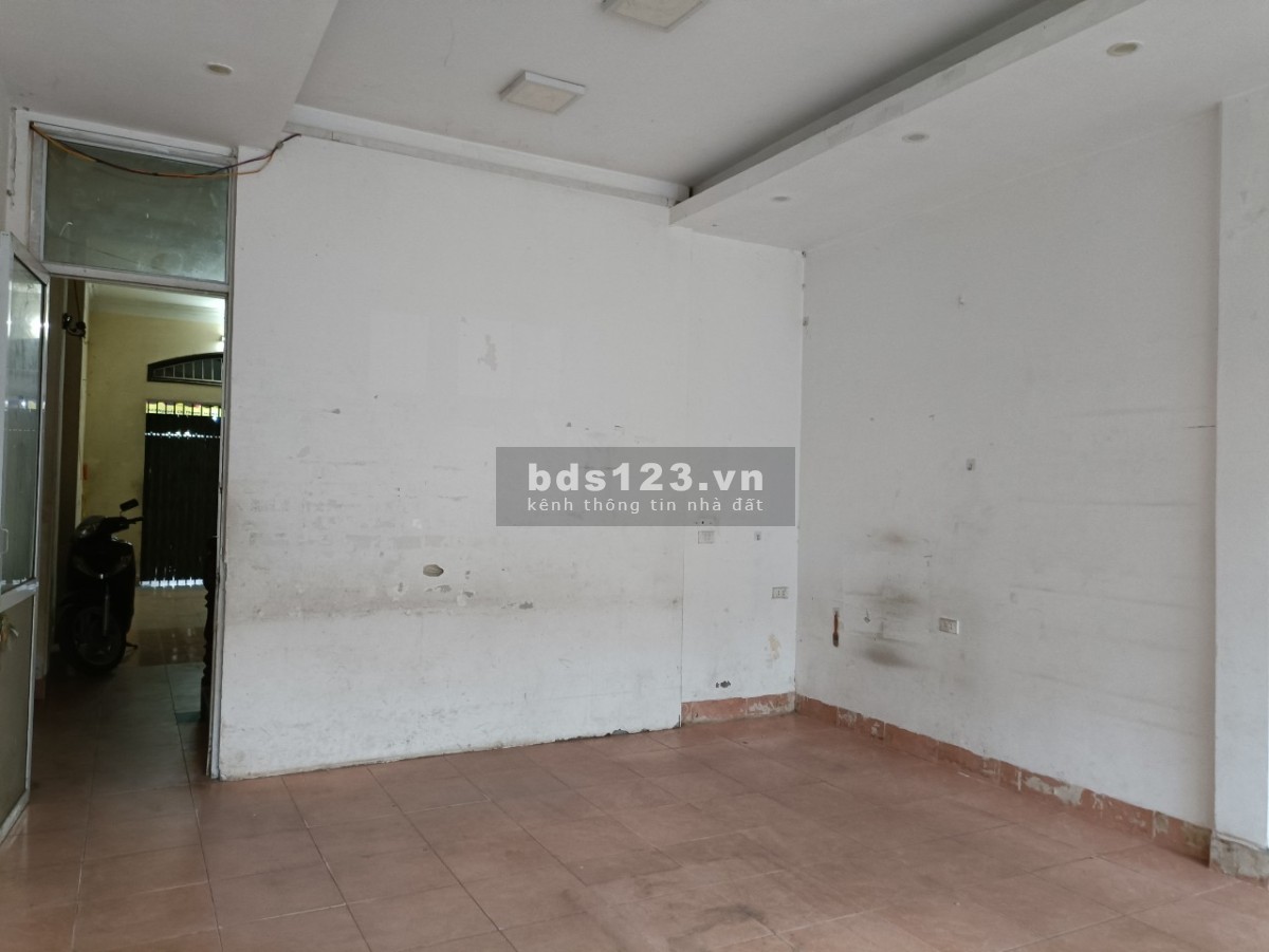 Chính chủ cho thuê dtsd 80m2 mặt bằng kinh doanh tầng 1 mặt đường Nguyễn Chí Thanh, mặt tiền 5m