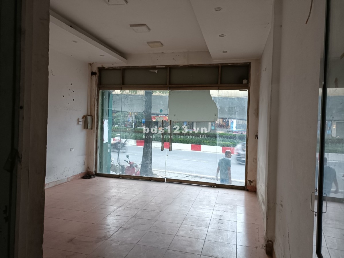 Chính chủ cho thuê dtsd 80m2 mặt bằng kinh doanh tầng 1 mặt đường Nguyễn Chí Thanh, mặt tiền 5m