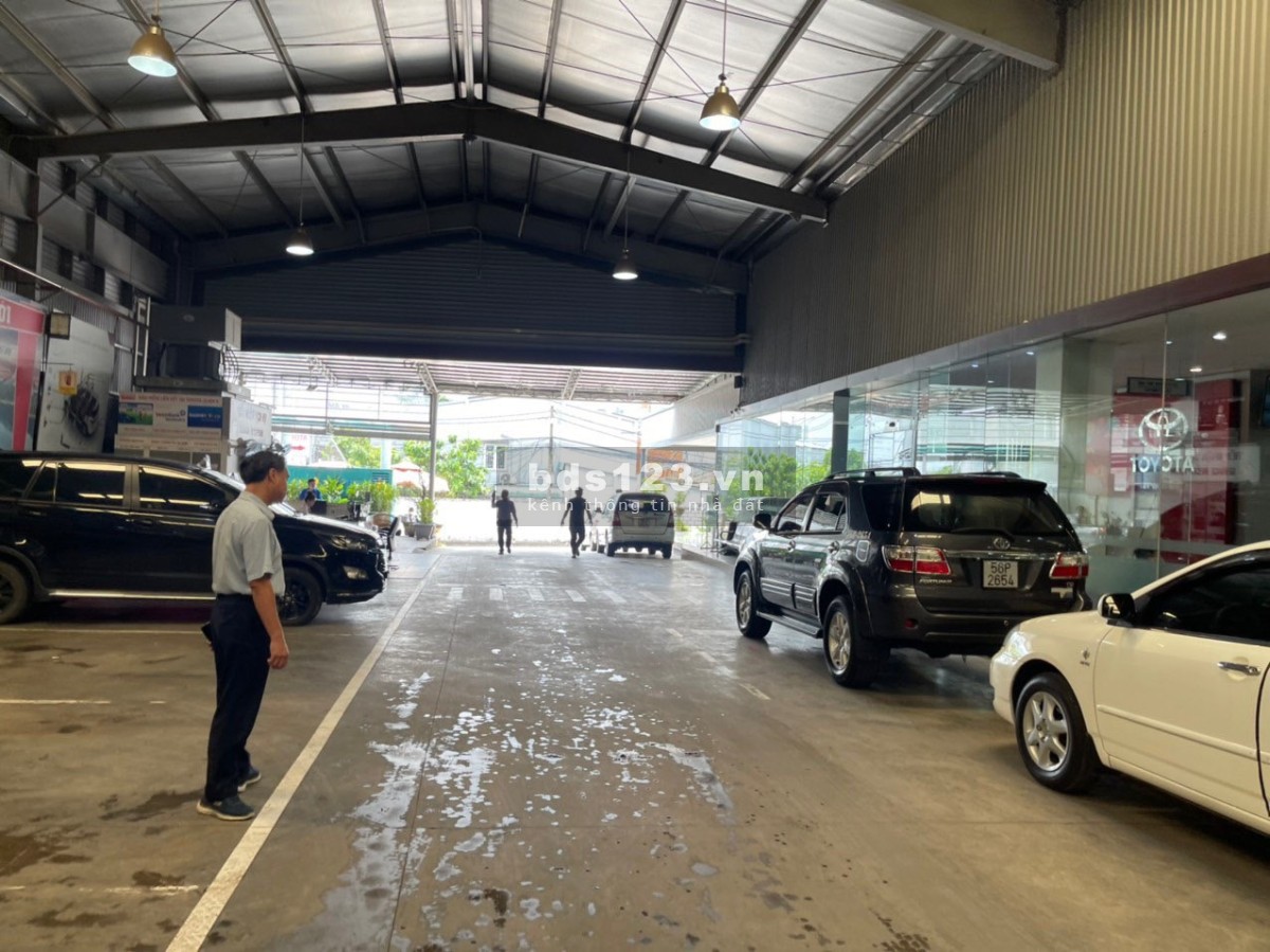 Cho thuê kho xưởng 4.300m2 đẹp mặt tiền Xa Lộ Hà Nội, P. Hiệp Phú, Quận 9, TP Thủ Đức