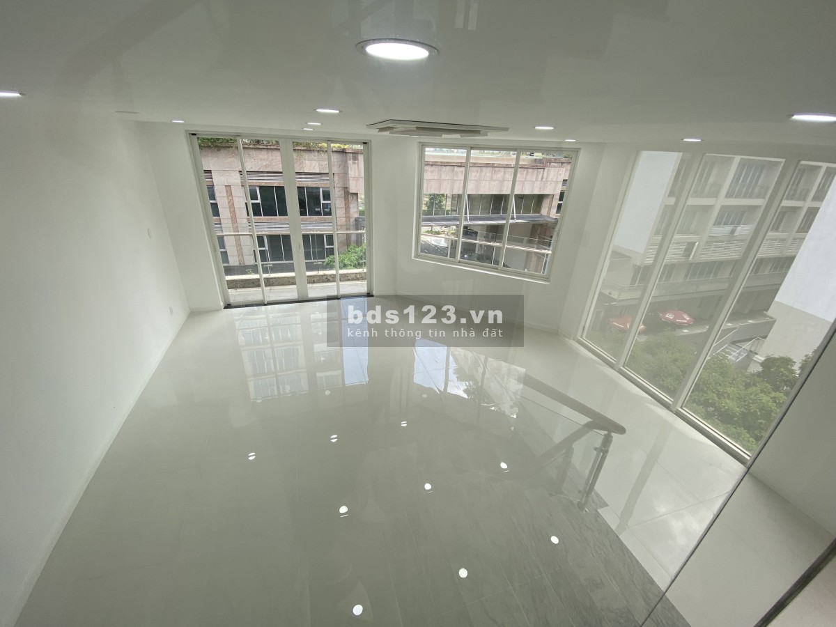 Cho thuê Shophouse SARITOWN: căn góc giá tốt nhất thị trường, tiện ích đủ
