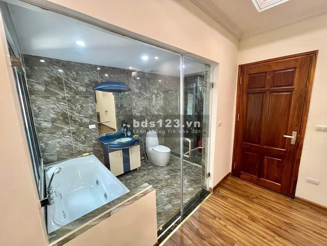 Siêu phẩm lung linh Cầu Giấy toà nhà văn phòng 9 tầng, diện tích 86m2, giá tốt