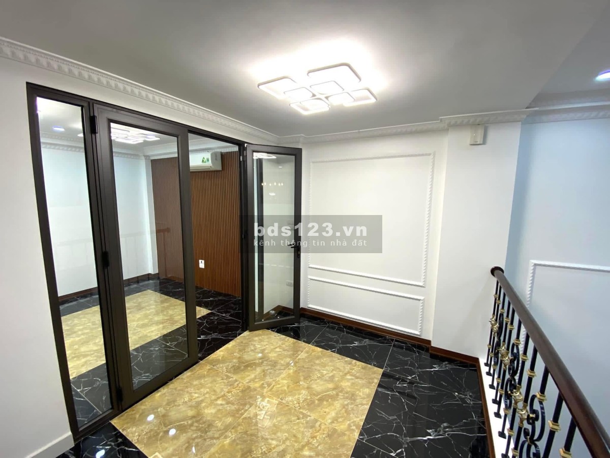 Siêu hiếm nhà Định Công Hạ ô tô tránh kinh doanh đỉnh giá 5 tỷ, sổ sẵn