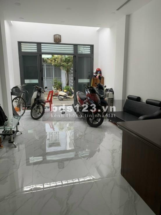 Nhà 1 trệt 2 lầu, mới xây đường Thạnh Xuận 24, Quận 12, giá nhỉnh 4 tỷ