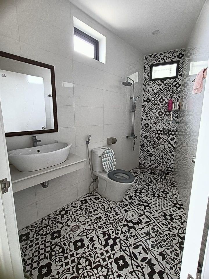 Bán nhà phố Định Công Hoàng Mai diện tích 55m2 5 tầng đúc mt 4m, giá bán 5.2 tỷ