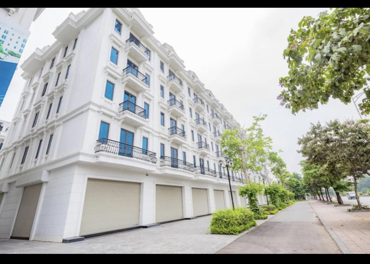 Bán căn Liền kề xẻ khe góc, 2 mặt thoáng, nhà 5 tầng vừa ở vừa kinh doan thuận tiện, sở hữu lâu dài