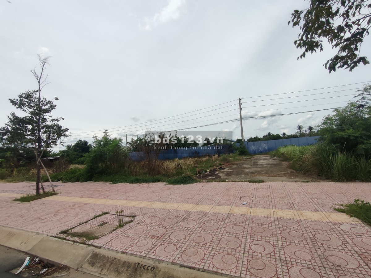 Đất nền mặt tiền đường Nguyễn Trãi thanh toán linh hoạt, giá tốt