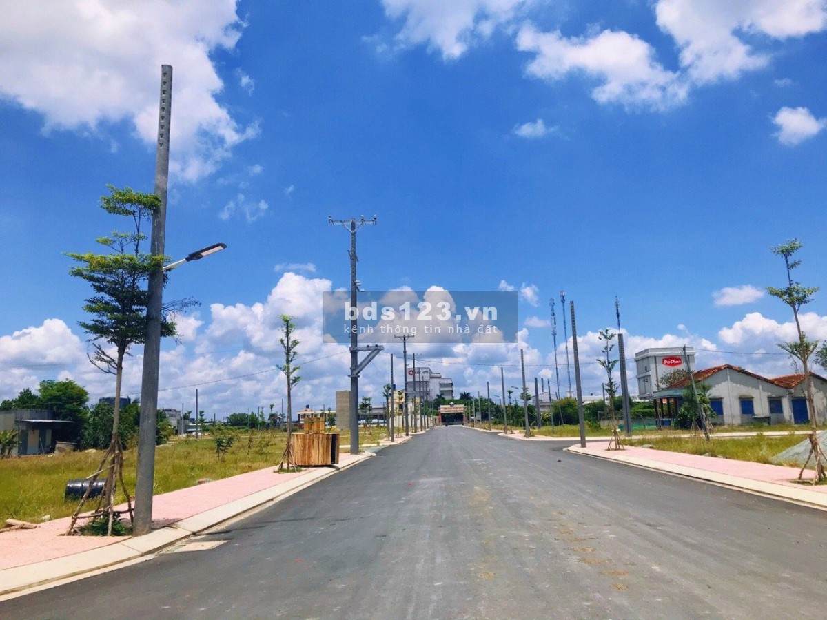 Kẹt tiền bán gấp lô 100m2 chỉ 900tr Kdt Long Cang Park hỗ trợ vay ngân hàng