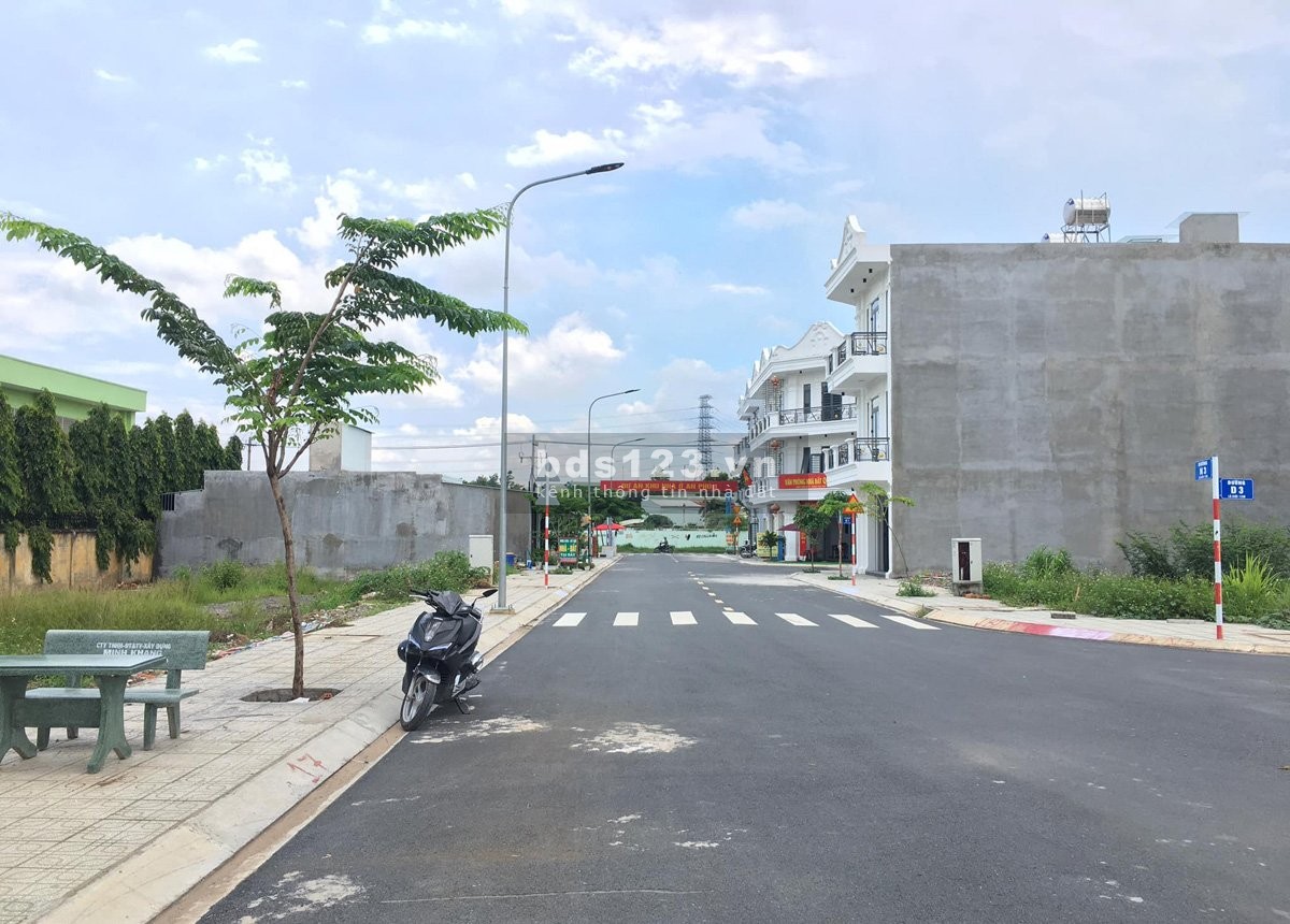 Cần bán gấp lô đất mặt tiền giá bán 1.8 tỷ Bình Hưng, Bình Chánh, TPHCM