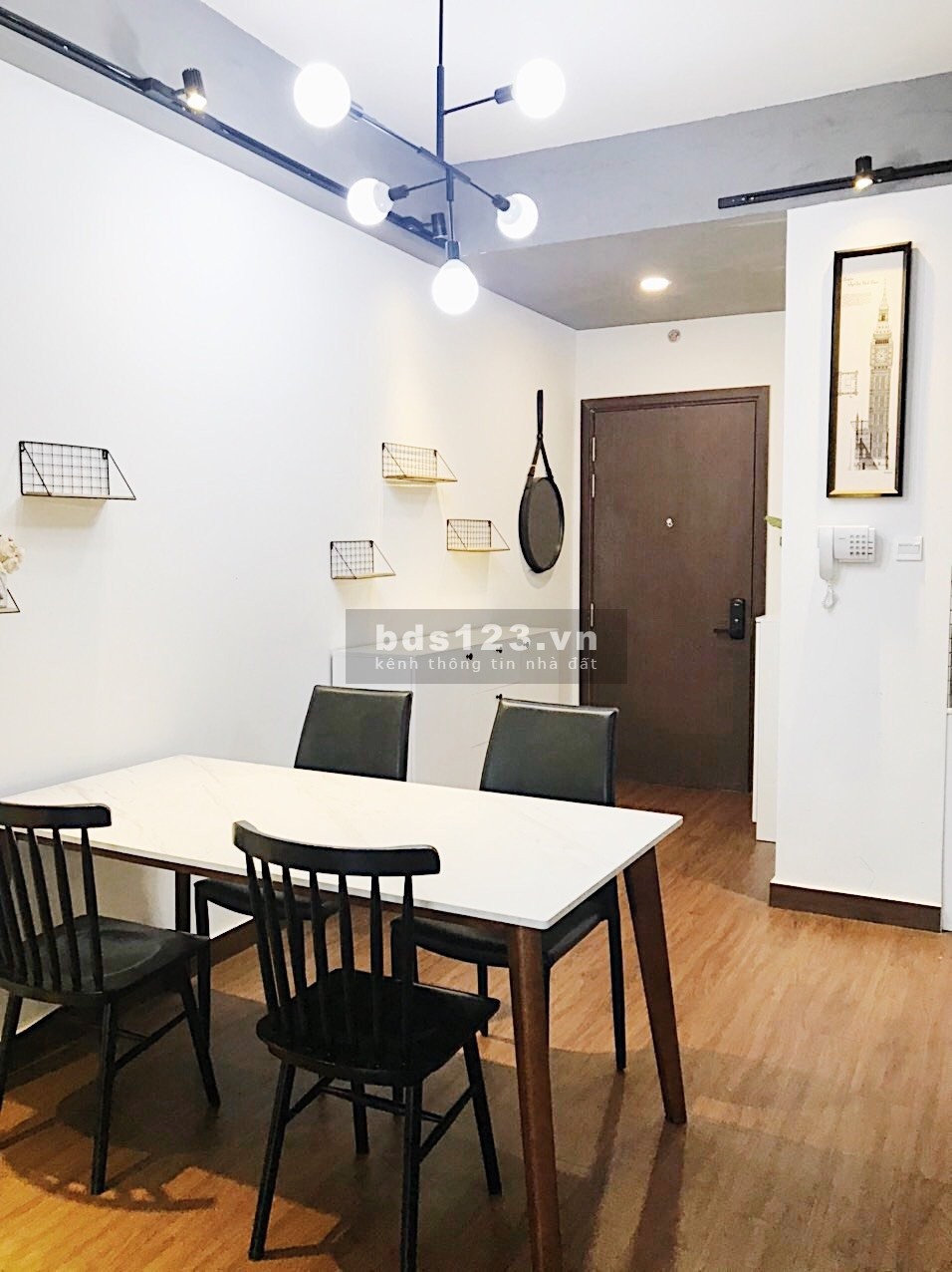 Nợ ngân hàng bán gấp căn hộ 2pn The Sun Avenue, dt 76m2, view sông, 4.290 tỷ, 0903681920