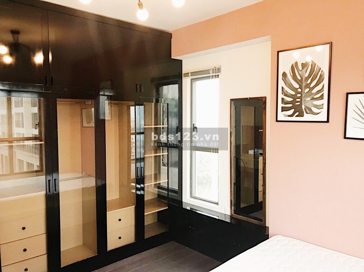 Nợ ngân hàng bán gấp căn hộ 2pn The Sun Avenue, dt 76m2, view sông, 4.290 tỷ, 0903681920