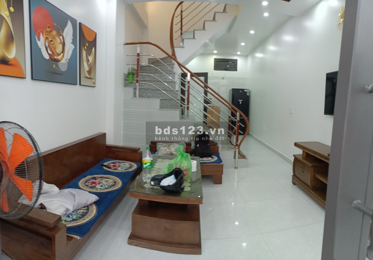 Cần cho thuê nhà trong ngõ số 7 đường vòng cầu niệm khu an ninh