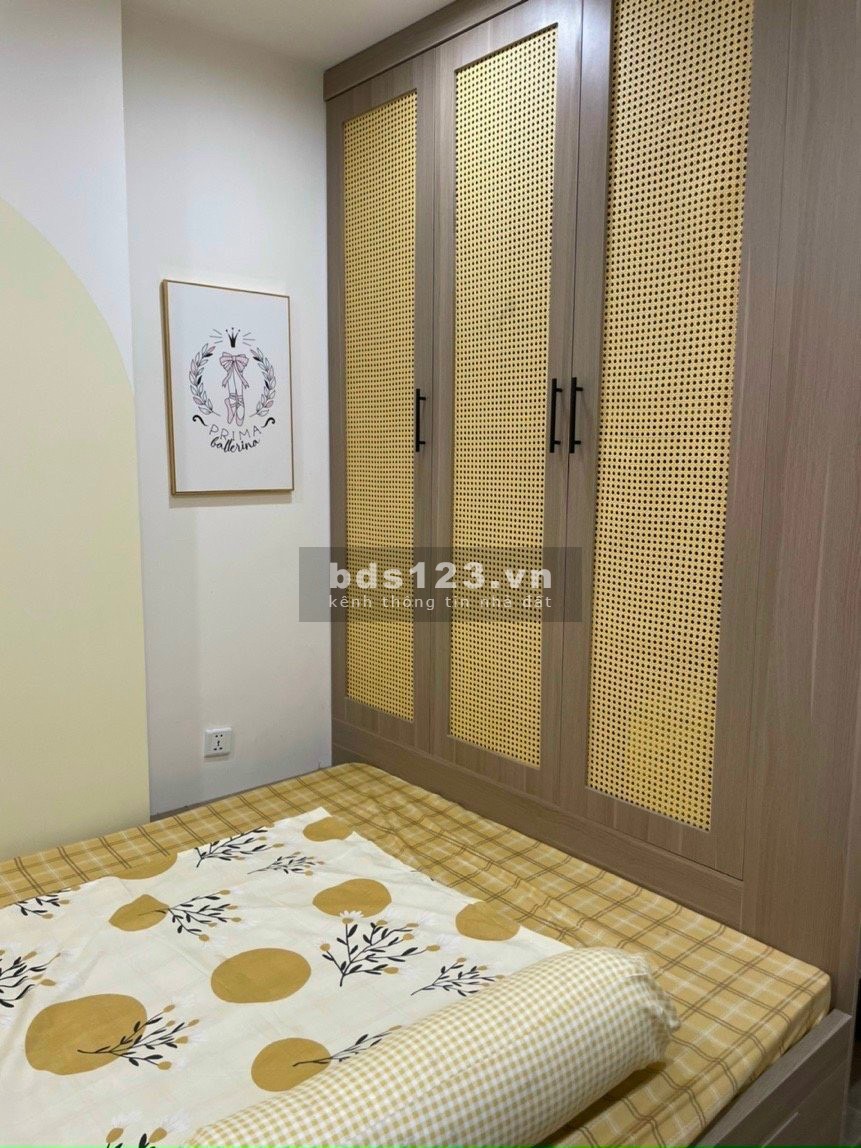 Cắt lỗ 300tr tặng lại nội thất bán căn 3PN2WC Vinhomes Ocean Park 80m2 tầng view Vinpearl thoáng