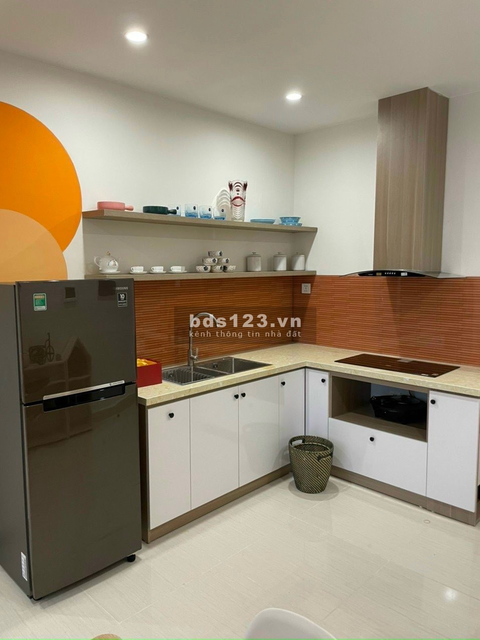 Cắt lỗ 300tr tặng lại nội thất bán căn 3PN2WC Vinhomes Ocean Park 80m2 tầng view Vinpearl thoáng