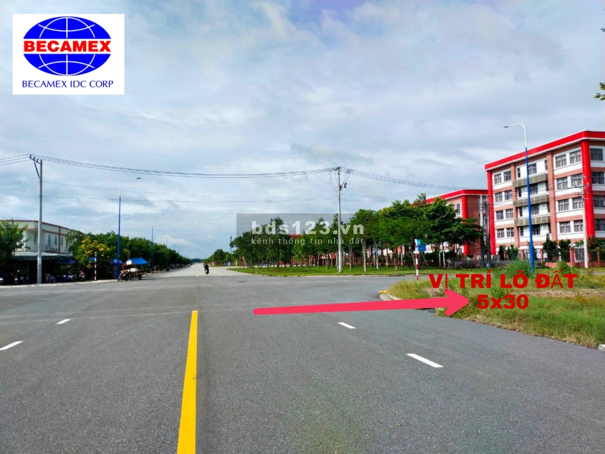 Becamex Bàu Bàng 1 lô duy nhất mặt tiền đường nhựa 25m thông DT 150M2 giá 1ty350