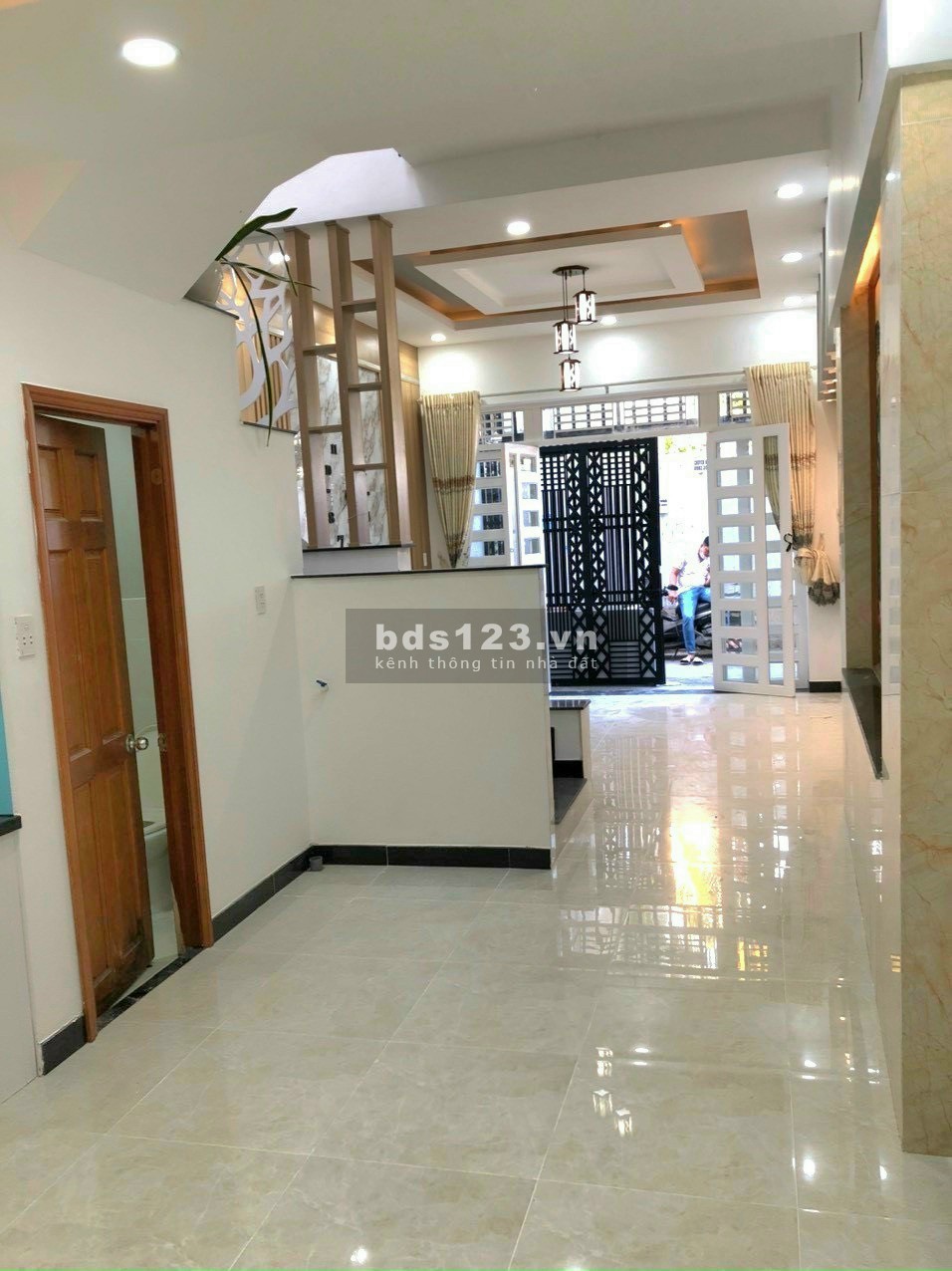 Bán nhà đường số 6 Hiệp Bình Phước đối diện Đinh Thị Thi ô tô thoáng, dt 4.2mx15m, giá chỉ 4 tỷ