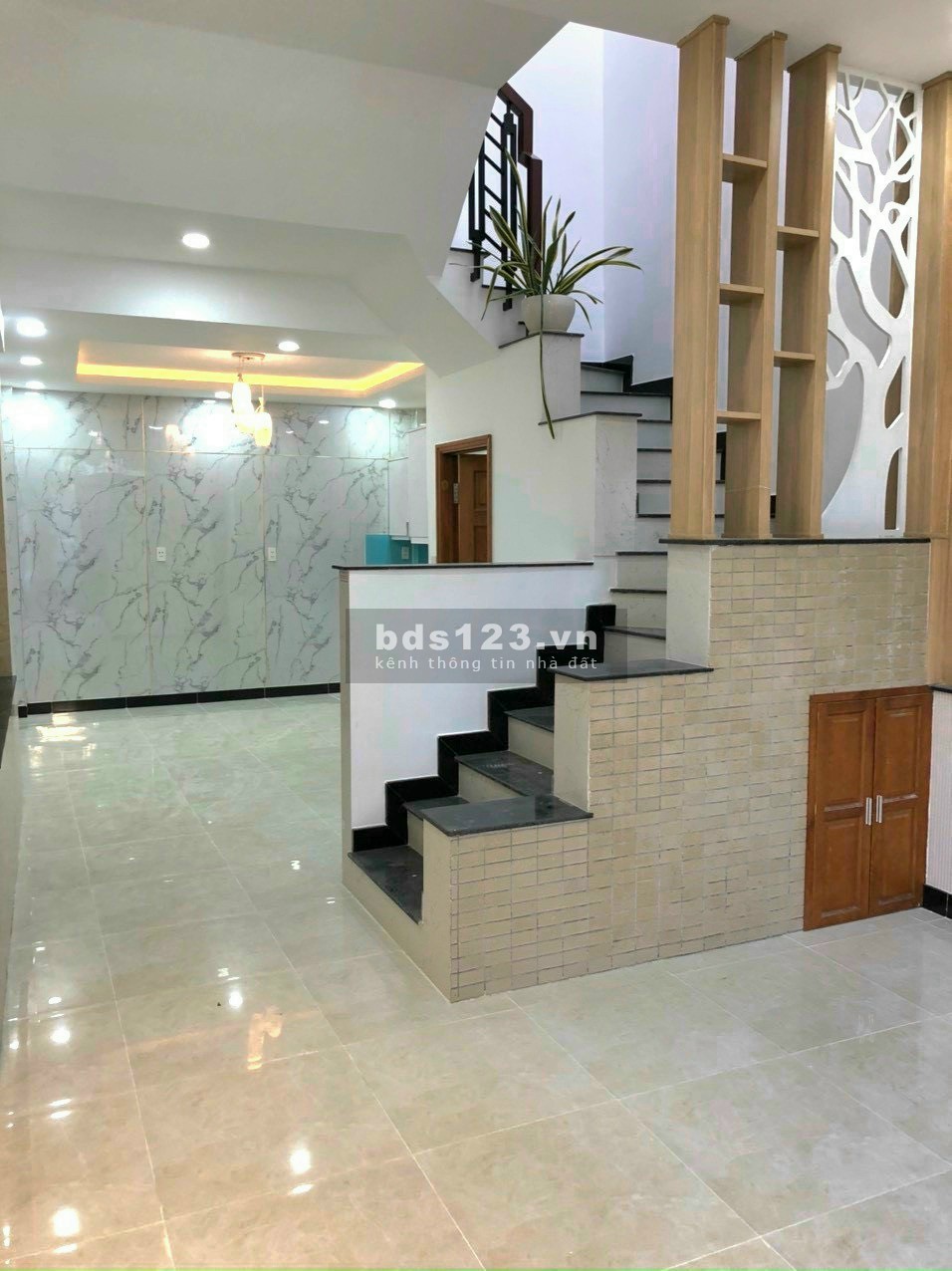 Bán nhà đường số 6 Hiệp Bình Phước đối diện Đinh Thị Thi ô tô thoáng, dt 4.2mx15m, giá chỉ 4 tỷ