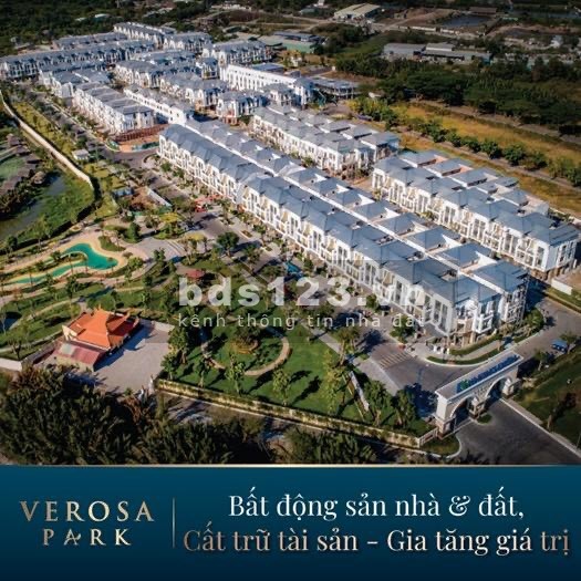 Chính chủ bán gấp nhà phố kế góc, Verosa Park Quận 9, giá tốt đối diện công viên
