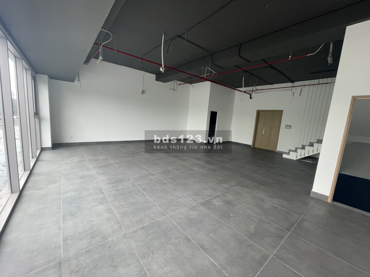 Cho thuê văn phòng, showroom Sarina Sala 4500$ tiện ích xung quanh đầy đủ